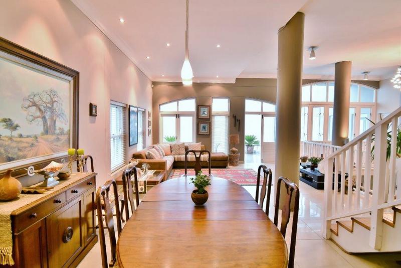 5 Bedroom Property for Sale in Hillcrest Western Cape